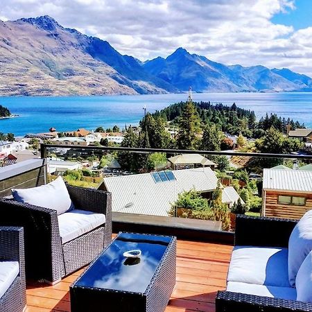 Stunning Home With Amazing Wakatipu Lake Views Queenstown Exteriör bild